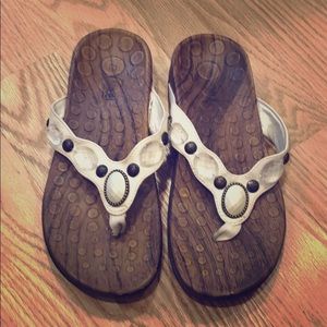 Orthaheel supportive flip flops